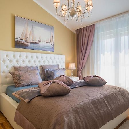 Apartment Tikvarin, Kastel Kambelovac Kaštela エクステリア 写真