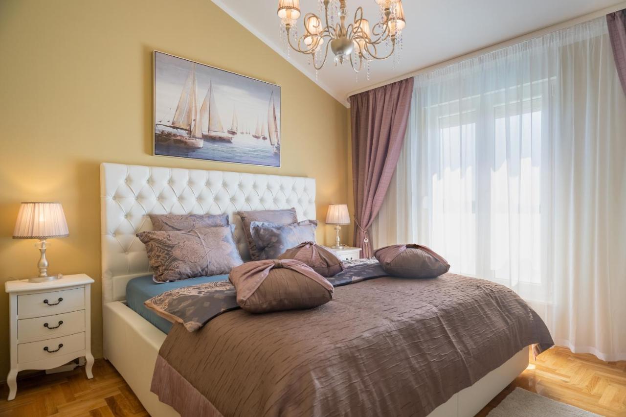 Apartment Tikvarin, Kastel Kambelovac Kaštela エクステリア 写真