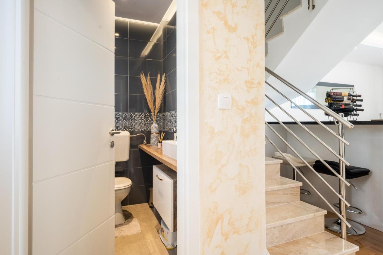 Apartment Tikvarin, Kastel Kambelovac Kaštela エクステリア 写真