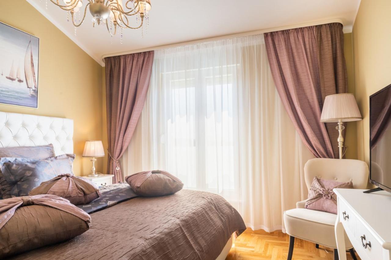 Apartment Tikvarin, Kastel Kambelovac Kaštela エクステリア 写真
