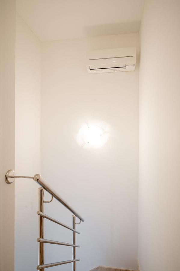 Apartment Tikvarin, Kastel Kambelovac Kaštela エクステリア 写真