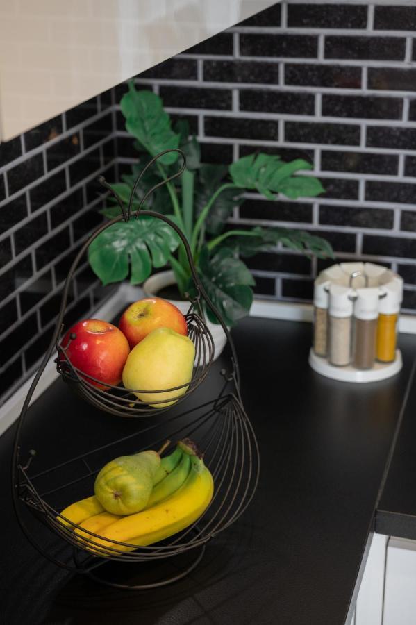 Apartment Tikvarin, Kastel Kambelovac Kaštela エクステリア 写真
