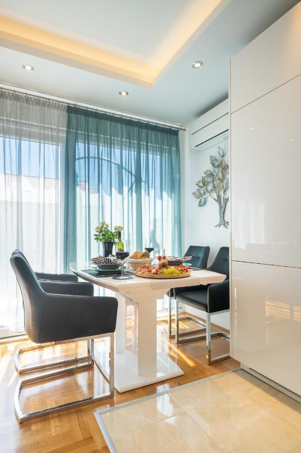 Apartment Tikvarin, Kastel Kambelovac Kaštela エクステリア 写真