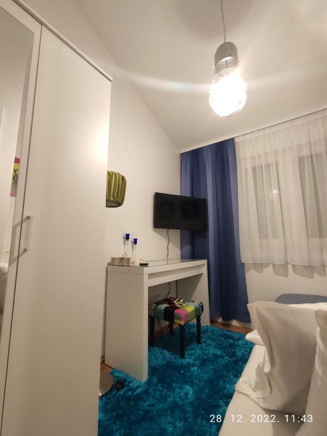 Apartment Tikvarin, Kastel Kambelovac Kaštela エクステリア 写真