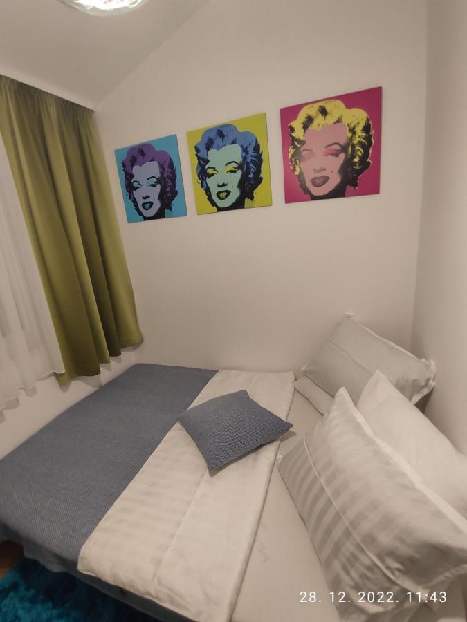 Apartment Tikvarin, Kastel Kambelovac Kaštela エクステリア 写真